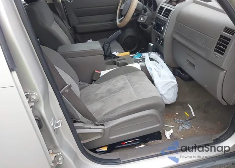 2008 Dodge Nitro Sxt from USA, damaged, VIN 1D8GU28K58W205831